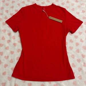 Skims fits everybody T-shirt cherry red size small New with tag